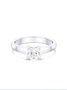 Classic solitaire engagement ring with princess cut diamond (with G/VS2 diamond)
